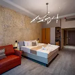 Bordűr Wellness Superior és Szőnyegmúzeum