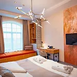 Hotel Bordur Wellness Superior Es Szonyegmuzeum