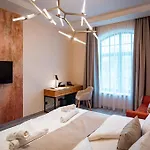 Bordur Wellness Superior Es Szonyegmuzeum Hotel