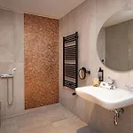 Bordur Wellness Superior Es Szonyegmuzeum Hotel
