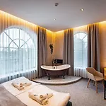 Bordur Wellness Superior Es Szonyegmuzeum Békésszentandrás