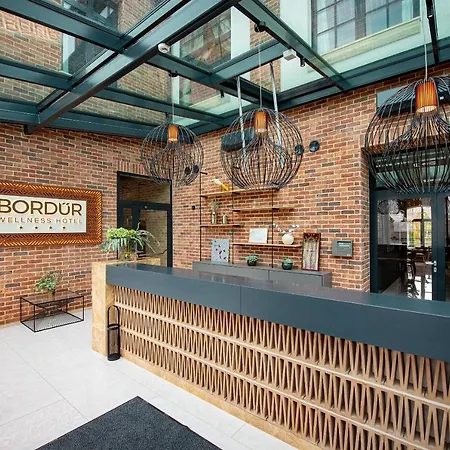 Bordur Wellness Superior Es Szonyegmuzeum Hotel