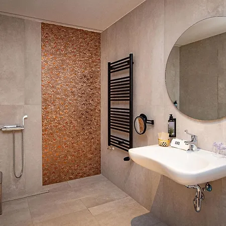 Bordur Wellness Superior Es Szonyegmuzeum Hotel
