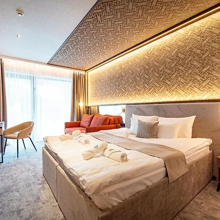 Bordur Wellness Superior Es Szonyegmuzeum Otel