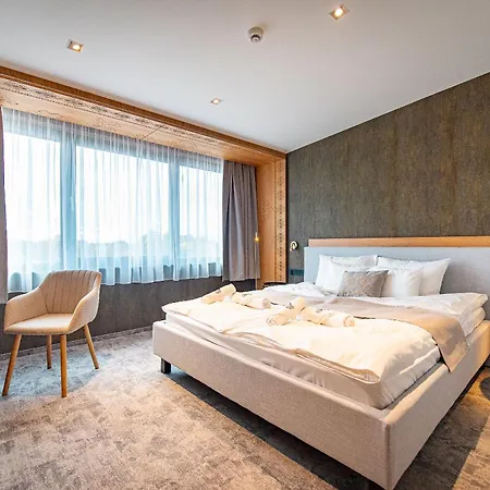 Bordur Wellness Superior Es Szonyegmuzeum Otel Békésszentandrás
