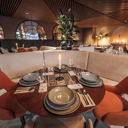 Hotel Bordur Wellness Superior Es Szonyegmuzeum 4*