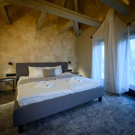 Bordur Wellness Superior Es Szonyegmuzeum Otel Békésszentandrás