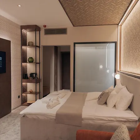 Bordur Wellness Superior Es Szonyegmuzeum Otel 4*